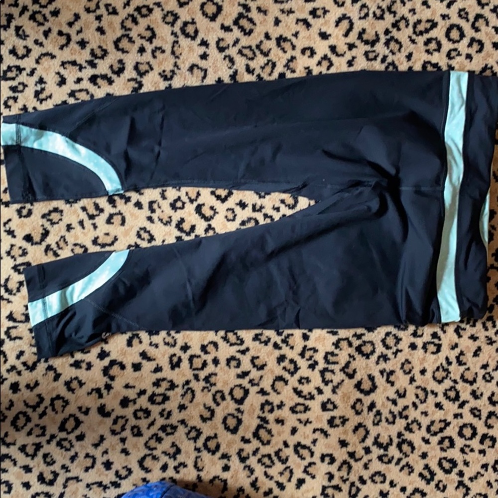 Lululemon workout crop pants
